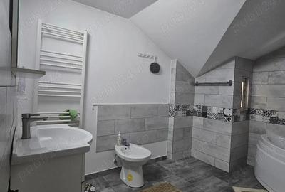 Apartament cu 3 camere decomandat, mobilat în Găvana - 3