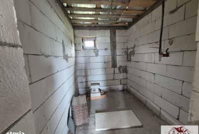 Casă cu 4 camere cu Teren 1062 Mp în Cetate - 4