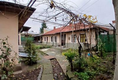 Casă cu 3 camere în Central