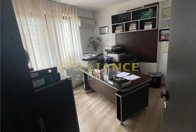 Birou, de 115 mp, în Central - 3