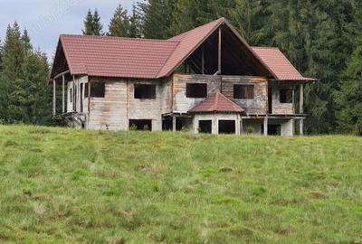 Vand cabana plus teren la munte zona Bradet - 1