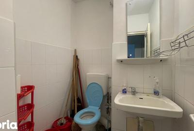 Spațiu comercial, de 64 mp, în Decebal - 7
