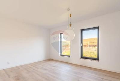 Casă cu 4 camere cu Teren 738 Mp în Jucu - 17