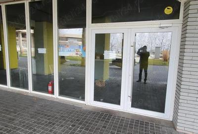 Vanzare spa?iu comercial - 1