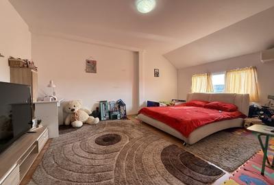 Garsonieră decomandată, mobilată în Lipovei