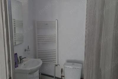 Spațiu comercial, de 60 mp, în Central - 1