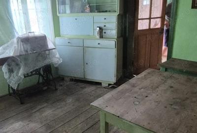 Casă cu 4 camere cu Teren 1048 Mp în Valea Seacă - 8