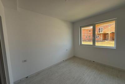 Apartament cu 3 camere decomandat în Girocului - 8