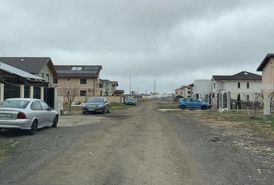 Teren de 1000 mp, în Km 5