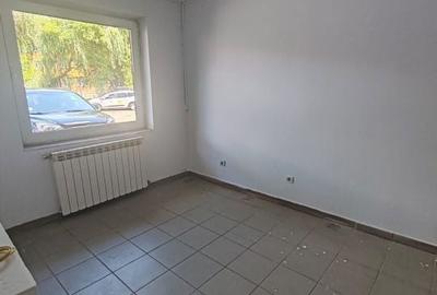 Spațiu comercial, de 100 mp, în Central - 3