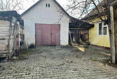 Casa tradi?ionala de vanzare, 3 camere, 77 mp, cu teren de 852 m2, zona Unirii - 3