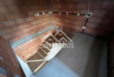 Casa individuala cu garaj , curte generoasa - 15