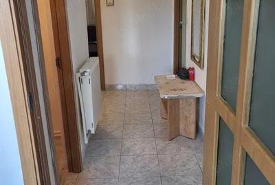 Apartament decomandat cu 3 camere, 2 bai ZONA CENTRALA Apartament decomandat cu 3 camere, 2 bai ZONA CENTRALA - 1