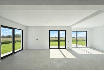 Casă cu 5 camere cu Canalizare în Est - 3