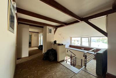 Casa cu 10 camere, 6 bai, cu anexe de birouri si hala - 7