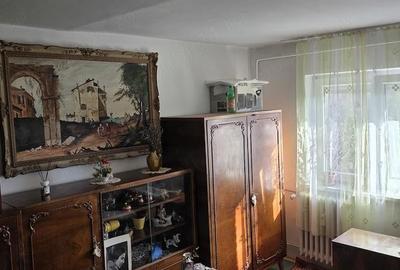Apartament cu 3 camere decomandat în Central - 2