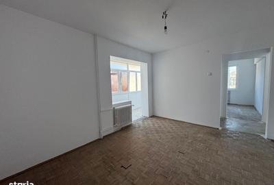 Apartament cu 3 camere decomandat în Central - 1
