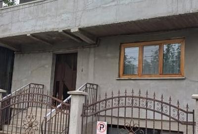 Casă individuală cu 8 camere cu Teren 300 Mp în Granit - 2