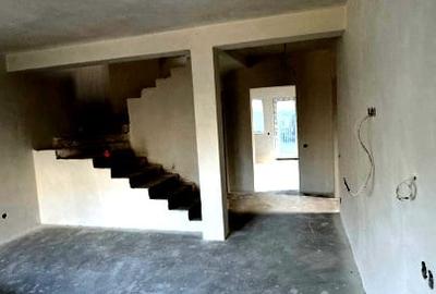 Duplex cu 4 camere cu Canalizare în Florești - 5