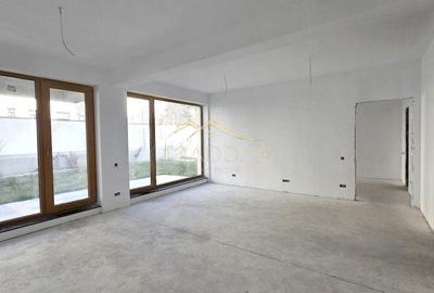 Apartament de vanzare 3 camere + curte 75mp***Domenii - 1