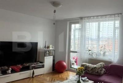 Apartament cu 4 camere decomandat în Progresul - 12