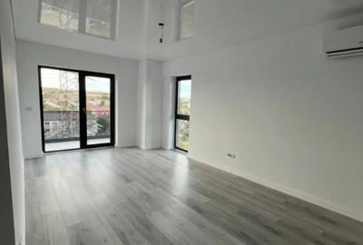 Apartament cu 7 camere decomandat în Nicolina - 6