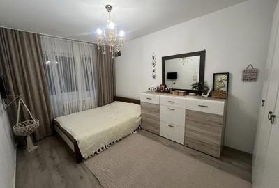 Apartament cu 2 camere, zona Podu Ros - 2