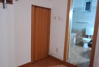 Casă cu 9 camere cu Canalizare în Mihai Bravu - 15