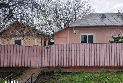 Casă cu 4 camere cu Teren 1500 Mp în Tichilești - 4