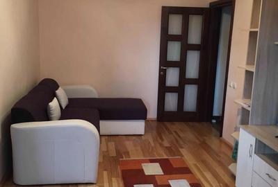 Garsonieră decomandată în 1 Mai