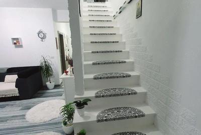 Apartament cu 4 camere decomandat în Alfa - 7