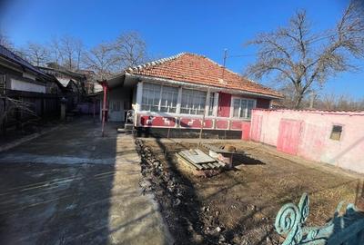 Casă individuală cu 3 camere cu Canalizare în Moara Domnească - 1