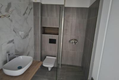 Bloc nou , Apartament de 2 camere , 2 balcoane - 1