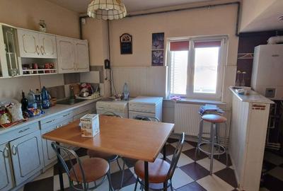 Apartament cu 4 camere decomandat în Est - 17