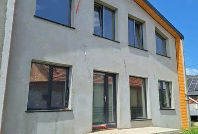 Casa noua zona linistita - 10