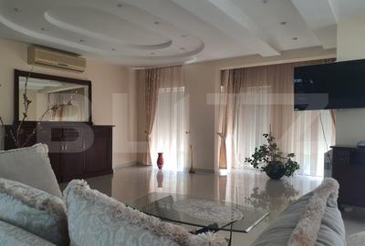 Vila de vanzare, cu 4 camere, 180 mp, zona Fratelia
