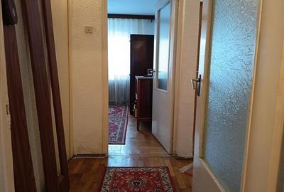 Apartament decomandat,zona de interes, potential ridicat,Calea Bucuresti,Astra,B - 11