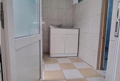 Spatiu Comercial 35mp  Ideal Birou sau Depozit  Zona Inel 2 - 3