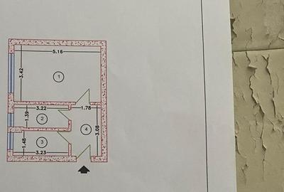 Garsonieră decomandată în Titan