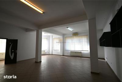 Spațiu comercial, de 82 mp, în Vama - 3