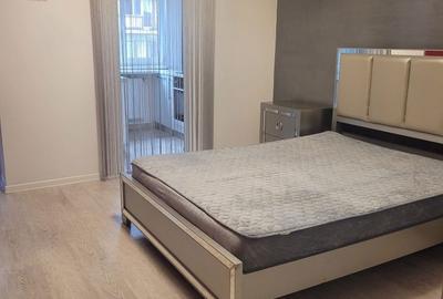 Garsonieră decomandată în Roșu