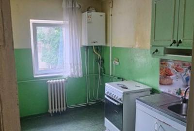 Apartament cu 4 camere decomandat în Dâmbul Rotund