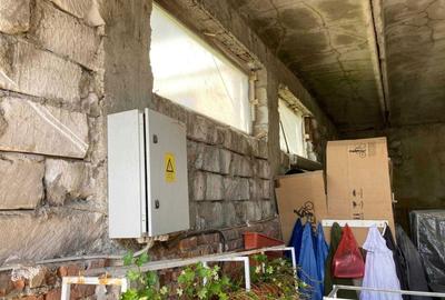 Casă cu 4 camere în Central - 1