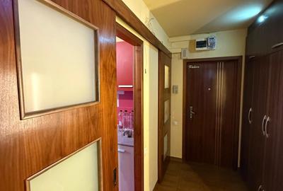 Apartament cu 3 camere semidecomandat, mobilat în P-ța Reșița - 17