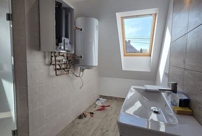 Casă cu 9 camere cu Teren 293 Mp în Cristian - 33