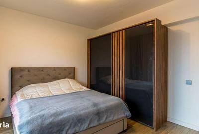 Apartament cu 3 camere semidecomandat în Mărăști