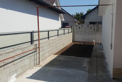 Casă individuală cu 4 camere cu Canalizare în Valu lui Traian - 9