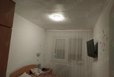 Apartament cu 3 camere semidecomandat în Central - 3