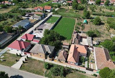 Casă cu 4 camere cu Teren 2171 Mp în Șimand - 9