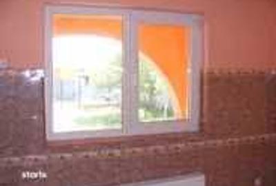 Casă cu 4 camere decomandat cu Teren 1000 Mp în Central - 3